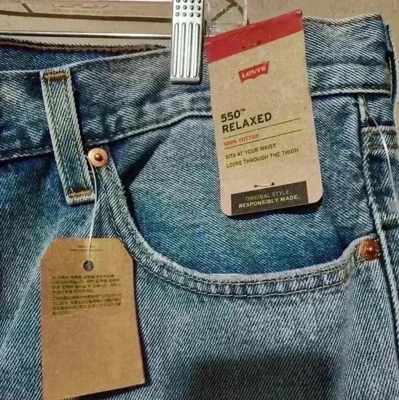 Levi's 550 Relaxed 100%Cotton jeans size 42X32 NWT - Picture 2 of 5